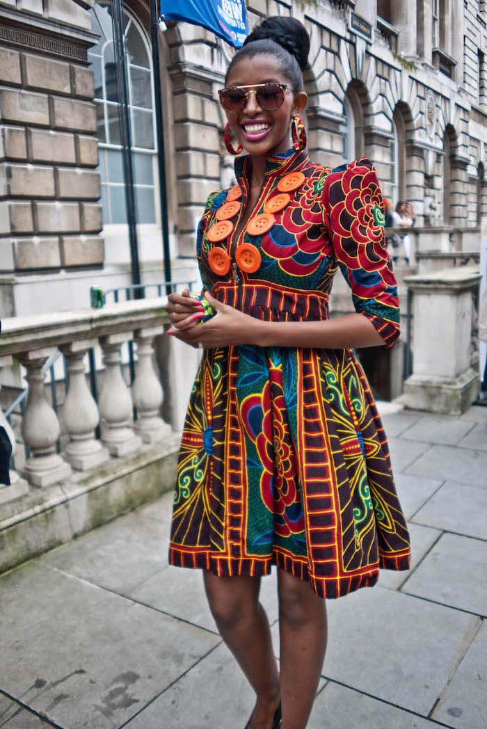 Livraison tenue africaine France - boubou wax sur-mesure Maison Daavi expédié depuis Dakar